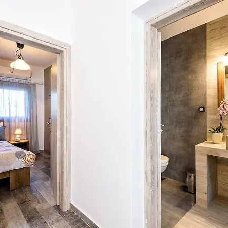 Apartment Louros House