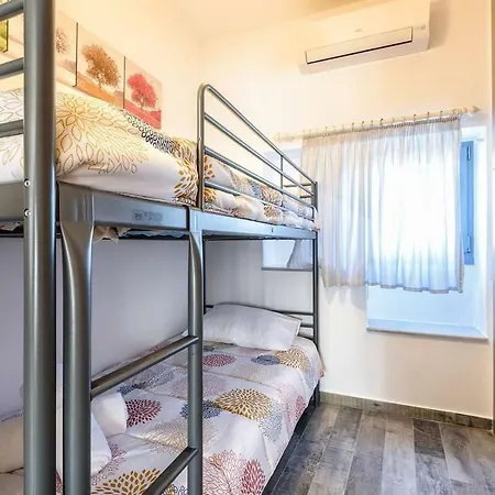 Apartment Louros House