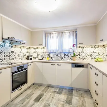 Apartment Louros House
