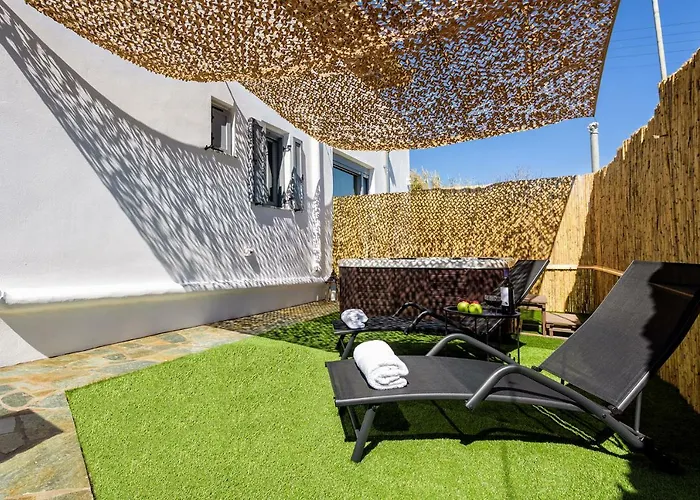 Louros House Apartmán *